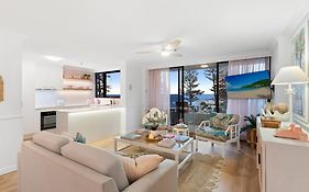 The Coconut Crib- Waterfront Burleigh Beach